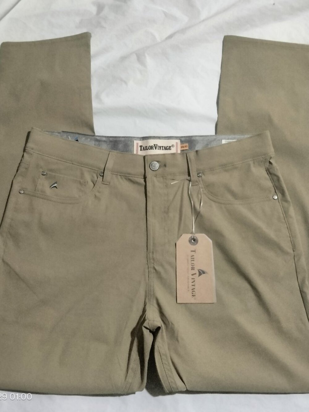 Tailor Vintage Men’s Connecticut Originals Canaan Slim Tech Pants Khaki 34x32